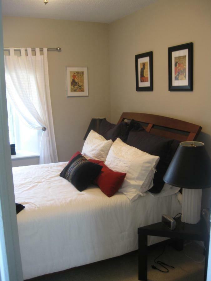 The Old Shipman House Bed & Breakfast Kemptville Exterior photo